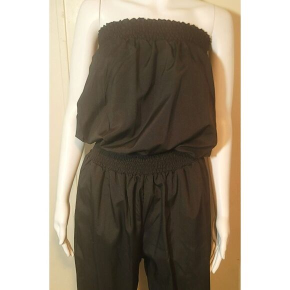Silky Black Cuffed Sleeveless Romper w/ Pockets and Elastic Waist - Size XL - Picture 5 of 8